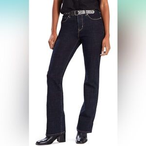 Levi's Women's Classic Bootcut Jeans - Island Rinse-Dark Indigo 12S (W31L30)